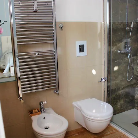 Palazzo Rochira לינה וארוחת בוקר 3*